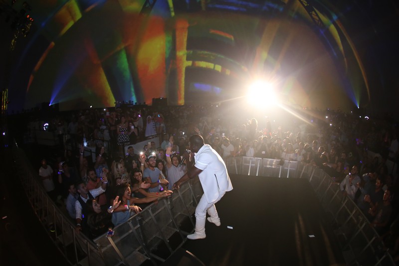The WHITE Experience Feat. AKON Part 1